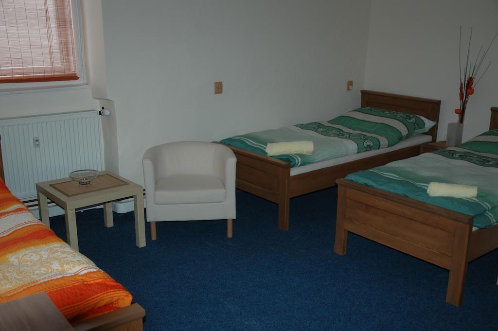 Hotel Mrazek Пардубице Номер фото